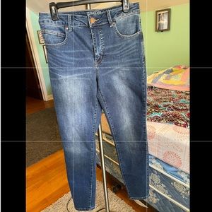 Woman’s maurices skinny jeans size 12